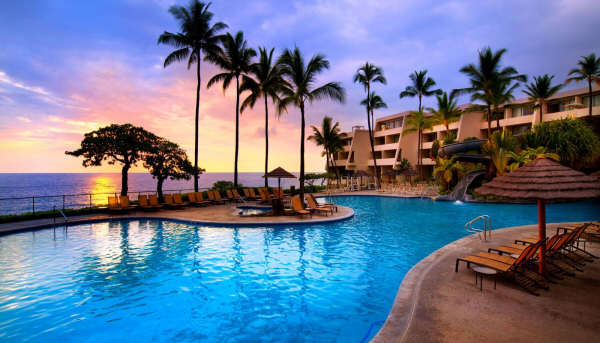 Hawaii family accommodation - Outrigger Kona Resort